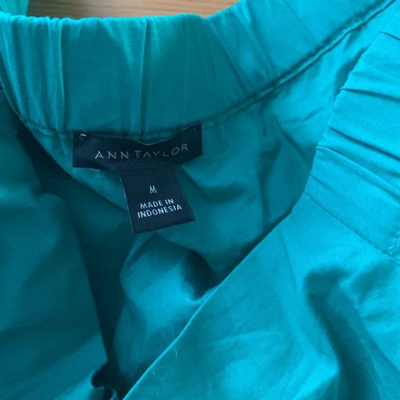 Ann Taylor Poplin Top - Size M - Picture 2 of 2